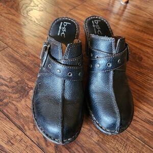 b.o.c. Women's Black Leather Slip-On Loafers Mules